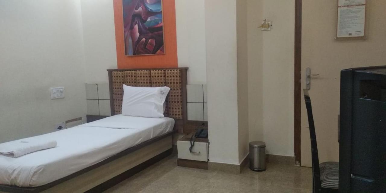 Hotel Ashlesh Manipal Extérieur photo