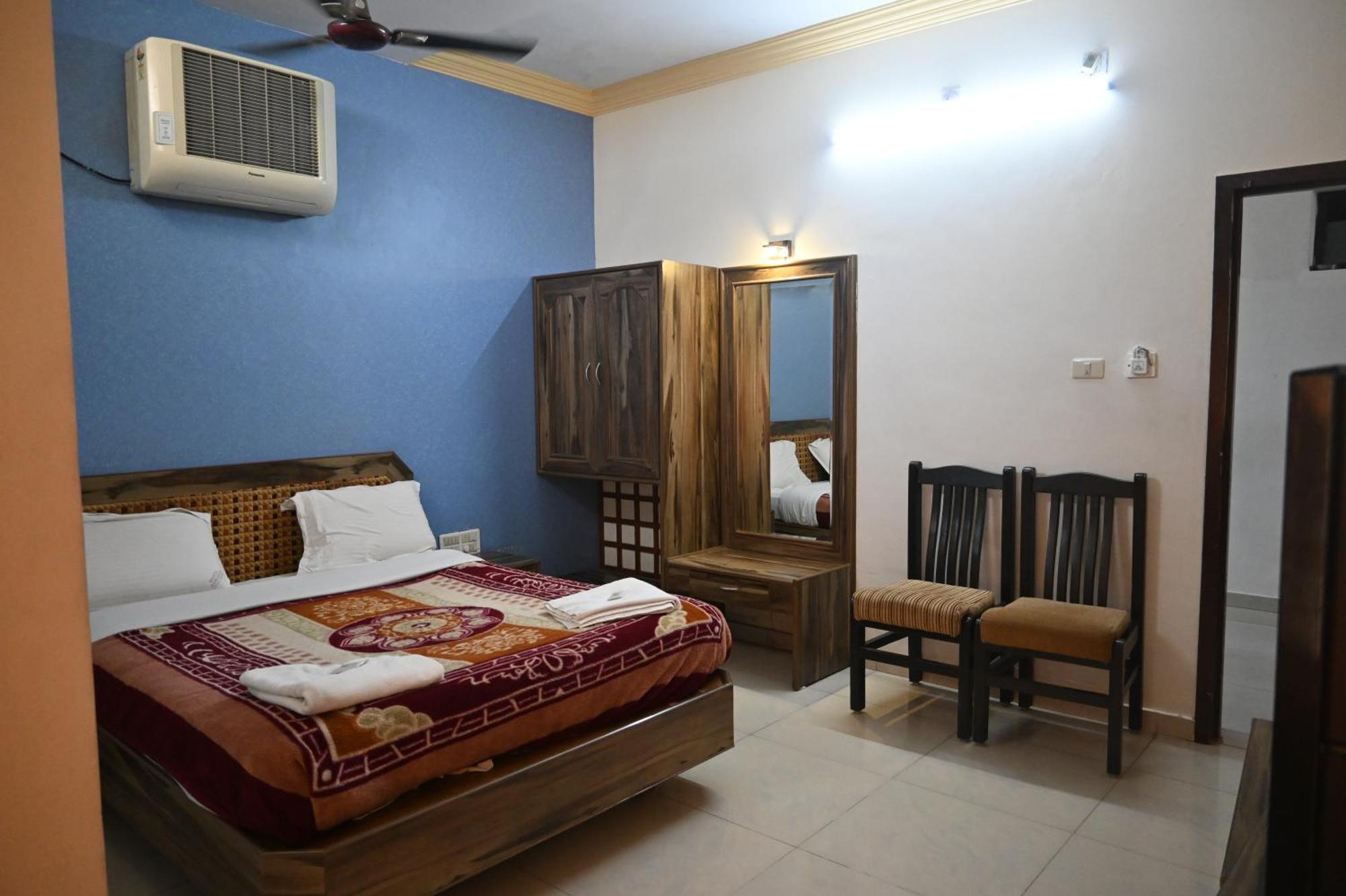 Hotel Ashlesh Manipal Extérieur photo